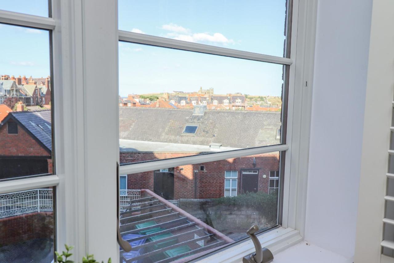 Ferienwohnung Above & Beyond Whitby Exterior foto